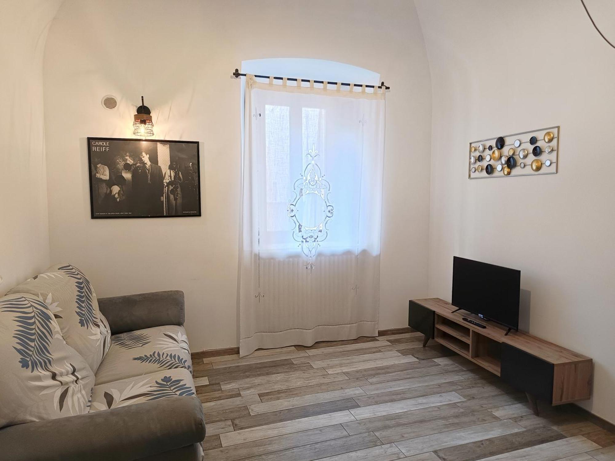 B&B Interno Sg 라킬라 외부 사진